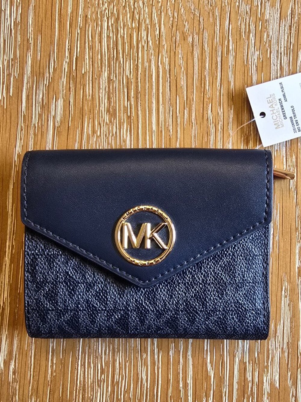 Michael Kors Greenwich Logo Trifold Wallet with Card Holders NWT